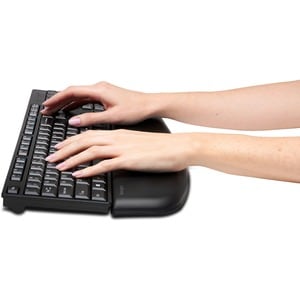 ACCO ErgoSoft Wrist Rest - TAA Compliant - Black - Leatherette - Mouse/Keyboard