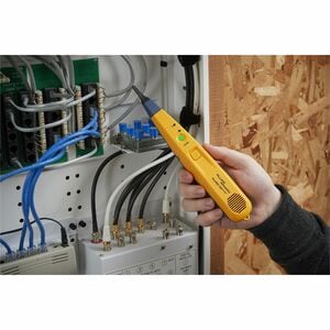 Fluke Networks PRO3000F60 Cable Identifier - Cable Tracing, Cable Testing - Audio Line Out - 9V - Alkaline