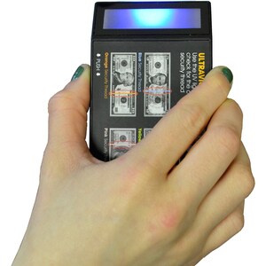Royal Sovereign Portable Counterfeit Detector - Handheld and Portable Ultraviolet Counterfeit Detector