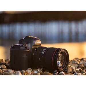 Canon - 24 mm to 105 mmf/4 - Zoom Lens - Designed for Digital Camera - 77 mm Attachment - 0.24x Magnification - 4.4x Optic