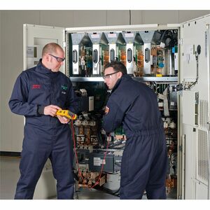 APC by Schneider Electric Warranty/Support - Extended Warranty - 2 anos - Garantia - 24 x 7 - No local - Manutenção - Peça