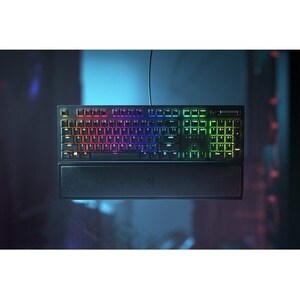 Razer BlackWidow V3 - Green Switch - US - Black - Cable Connectivity - USB Interface - 107 Key(s) - Multimedia Hot Key(s) 