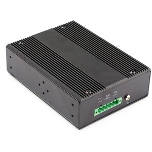 StarTech.com Switch di rete LAN a 6 porte - 4 porte PoE RJ45 + 2 slot SFP - PoE+ 30W - Commutatore/Switch Gigabit Ethernet