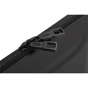 Thule Gauntlet TGSE2358 Carrying Case (Sleeve) for 33 cm (13") to 35.6 cm (14") Apple Notebook - Black - Bump Resistant In