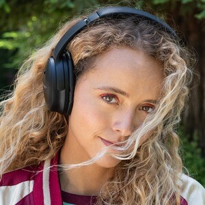 Bose QuietComfort 45 有线/无线 挂耳式 立体声 耳机 - 双声道 - 914.4 cm - 蓝牙 - 降噪 麦克风 - 降噪 - 迷你手机（3.5毫米）