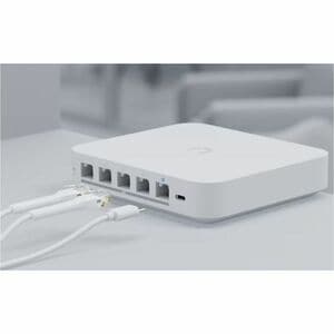 Ubiquiti Gateway Max Router - 4 Ports - 4 RJ-45 Port(s) - 1 WAN Port(s) - Slots2 GB - 2.5 Gigabit Ethernet