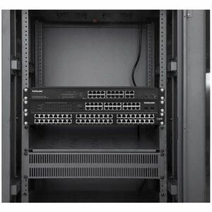 Gabinete 19"" Pro Line con extractores de aire, 18U, Frente de 600 mm, unidad de ventilación con dos extractores de aire i