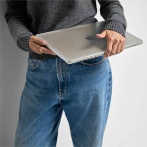 Incase Edge Hardshell Case for Apple MacBook Pro - Clear - Matte - Scratch Resistant, Fingerprint Resistant, Bump Resistan