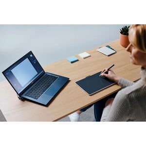 Wacom One Graphics Tablet - 2540 lpi - Wired/Wireless - Bluetooth - 215.90 mm x 134.62 mm Active Area - 4096 Pressure Leve