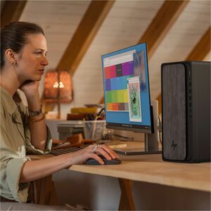 HP OmniDesk M02-0014nb PC. Processor frequency: 4.2 GHz, Processor family: AMD Ryzen™ 7, Processor model: 8700G. Internal 