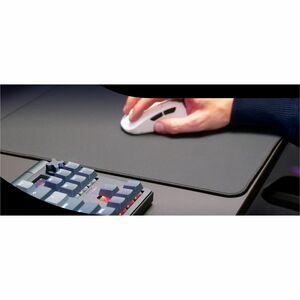 XTRFY GP7 Groß Gaming-Mauspad - 4 mm x 460 mm x 400 mm Abmessung - Schwarz - Naturkautschuk, Elastomer, Glasfaser - Maus