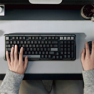 Logitech K98S Plus 键盘 - 袖珍的 - 有线/无线 连接 - A 型 USB 接口 - 英文（美国） - QWERTY 布局 - 午夜黑 - 机械 按键开关 - Bluetooth/RF - 10 m - 2.40 GHz 