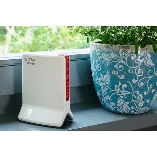 FRITZ!Box 6820 LTE con la scheda SIM LTE (mini SIM) accesso a Internet anche via UMTS/HSPA+ (3G) 1 porta Gigabit Ethernet 