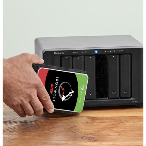 Disco rigido Seagate IronWolf ST10000VN000 - 3.5" Interno - 10 TB - SATA (SATA/600) - Registrazione magnetica convenzional