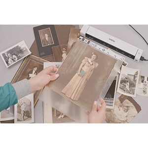 Brother DSMobile DS-640 Sheetfed Scanner - 600 dpi Optical - 24-bit Color - 8-bit Grayscale - 16 ppm (Mono) - 16 ppm (Colo