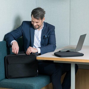 base xx Tasche für 33 cm (13 Zoll) bis 35,8 cm (14,1 Zoll) Notebook - Schwarz - Polyester, 300D Polyester Körper - Stoßfes
