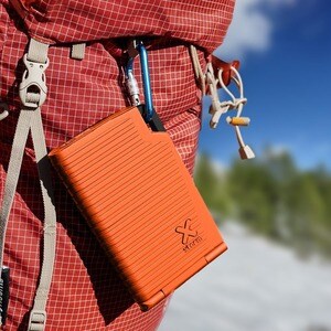 Cargador solar Xtorm SuperCharge XR105 Robusto - 1 - Concetor de entraada: USB