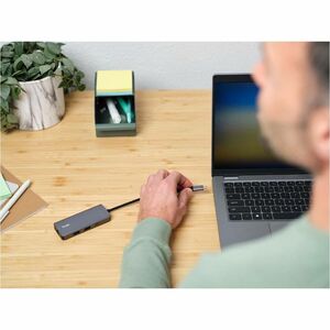 Trust Dalyx USB-Typ C Docking Station für Tablet-PC, Notebook, Monitor, Smartphone, Desktop-PC - Ladefunktion - Silber - 4