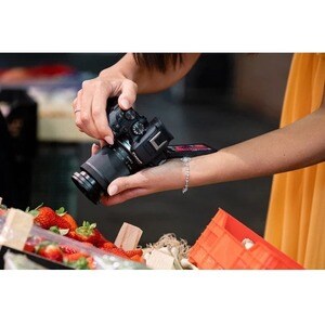 Canon EOS R10 24.2 Megapixel Mirrorless Camera with Lens - 18 mm - 45 mm - APS-C CMOS Sensor - Autofocus - 7.6 cm (3") Tou