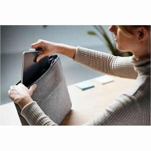 Wacom One Small Graphics Tablet - Graphics Tablet - 152.40 mm x 93.98 mm - 2540 lpi Wired/Wireless - Bluetooth - 4096 Pres