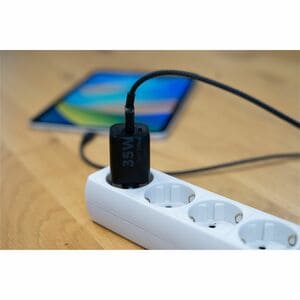 Xtorm - Chargeur secteur GaN² 35W USB-C/USB-A Power Delivery - chargeur éco-responsable noir