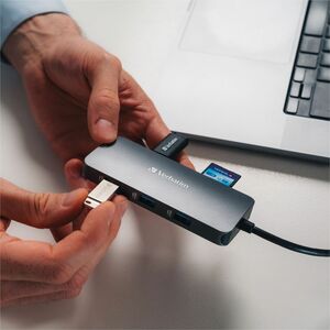 Docking station Verbatim USB Type-C per Computer portatile - Compatibilita carica - Lettore schede di memoria - SD, microS