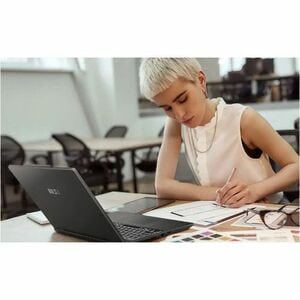 MSI Venture 15 AI A1M Venture 15 AI A1MG-004NZ 15.6" Notebook - Full HD - 144 Hz - Intel Core Ultra 7 155H - 16 GB - 512 G