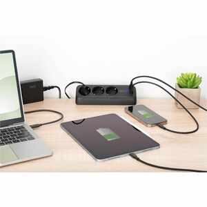 Digitus Steckdosenleiste - 2 x USB Typ A, 1 x USB Typ C, 3 x AC-Strom - 1,50 m Kabel - 16 A Stromstärke - 250 V AC Voltage