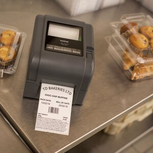 Brother Td-4420tn Desktop Direct Thermal/Thermal Transfer Printer - Monochrome - Label/Receipt Print - USB - Serial - 25.4