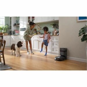 Robot Vacuum Cleaner Roborock Q5 Max+ senza filo - Nero - 60 W Motore - 770 mL Capacità polvere - Batteria - Batteria rica