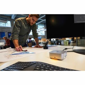 HP Ultra G6 Thunderbolt 4 Docking Station für Monitor, Desktop-PC, Notebook - Ladefunktion - 330 W - Desktop - 4 Unterstüt