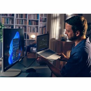 HP EliteStudio 8 AiO G1i Intel Core Ultra 7 265 - 512GB SSD 16GB - DDR5 SDRAM - 1920 x 1080 - Argent vif - W11P