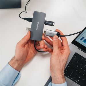 Verbatim USB-Typ C Docking Station - Ladefunktion - 4K - 3840 x 2160 - 3 x USB-Anschlüsse - 2 x USB Typ-A-Anschlüsse - USB