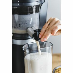 Panasonic MJ-L700 Electric Juicer - Slow/Masticating - Matte Black