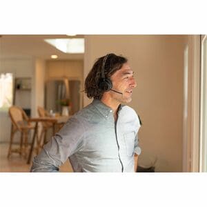 Poly Voyager Focus 2-M Wired/Wireless On-ear, Over-the-head Stereo Headset - Black - Siri, Google Assistant - Binaural - S