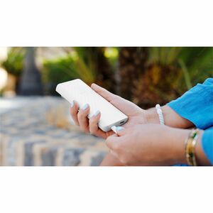 Xtorm Go2 Power Bank - Ash White - 10000 mAh - 15 W - Ash White