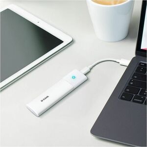 D-Link DSP-111 Drive Enclosure M.2 - USB 3.2 (Gen 2) Type C Host Interface Portable - 1 x SSD Supported - 4 TB Total SSD C