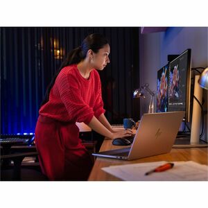 HP ZBook Ultra G1a 35.6 cm (14") Touchscreen Mobile Workstation - 2.8K - AMD Ryzen AI MAX PRO 390 - 64 GB - 2 TB SSD - Met