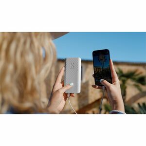 Xtorm Go2 Power Bank - Ash White - 10000 mAh - 15 W - Ash White