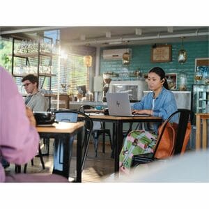 HP ZBook Ultra G1a 35.6 cm (14") Touchscreen Mobile Workstation - 2.8K - AMD Ryzen AI MAX PRO 390 - 32 GB - 1 TB SSD - Met