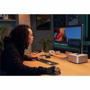 Apple Mac Studio MU973CH/A 台式计算机 - Apple - 96 GB - 1 TB SSD - 银 - Apple M3 Ultra 芯片 - Apple 六角芯（60 芯） - IEEE 802.11ax Wire
