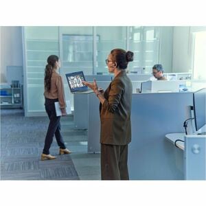 HP EliteBook 6 G1a 35.6 cm (14") Notebook - WUXGA - AMD Ryzen 5 230 - 16 GB - 512 GB SSD - Pike Silver - AMD Chip - 1920 x