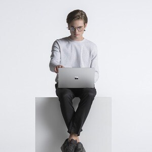 Microsoft Surface Laptop 4 34.3 cm (13.5") Touchscreen Notebook - 2256 x 1504 - AMD Ryzen 5 4680U Hexa-core (6 Core) 2.20 