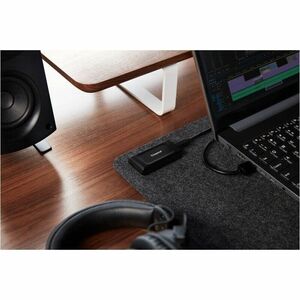 Kingston Tragbar Solid State-Laufwerk - Extern - 2 TB - Schwarz - Speichersystem Unterstütztes Gerät - USB 3.2 (Gen 2) - 1