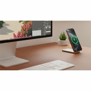 LINQ LQWPS082. Battery capacity: 8000 mAh, Wireless charging. Total output power: 5 W. Product colour: Silver
