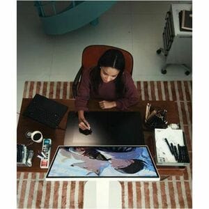 Monitor touchscreen LCD intelligente LG 32U889SA-W - 812,8 mm (32") Classe - 16:9 - 5 ms - 80 cm (31,5") Viewable - 3840 x