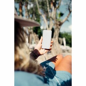 Xtorm Go2 Power Bank - Ash White - 10000 mAh - 15 W - Ash White