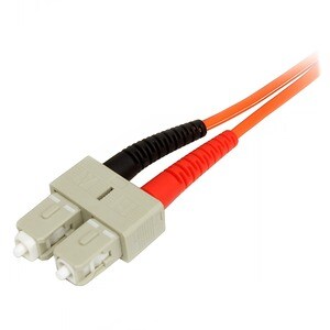 StarTech.com 50FIBLCSC2. Kabellänge: 2 m, Fibre optic type: OM2, Anschluss 1: LC, Anschluss 2: SC, Lochdurchmesser: 50 µm,