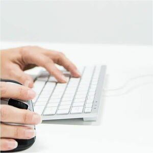 R-Go Keyboard - Cable Connectivity - USB Interface - English (UK) - QWERTY Layout - White - Windows, Linux