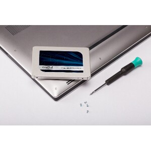 SSD Crucial MX500 - 2.5" Interne - 2 To - SATA (SATA/600) - 560 Mo/s Taux de transfer maximale en lecture - 256 bits Norme